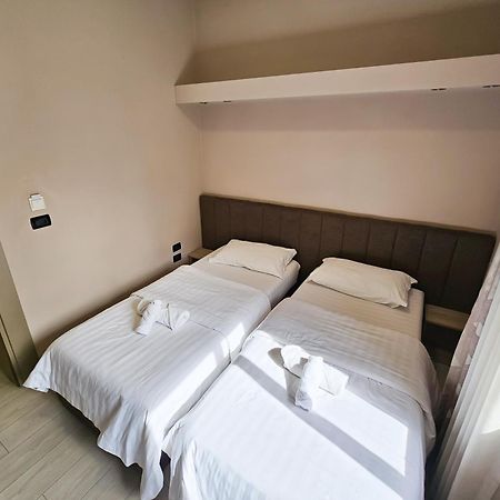 Sunflower Twin Room Tiran Dış mekan fotoğraf